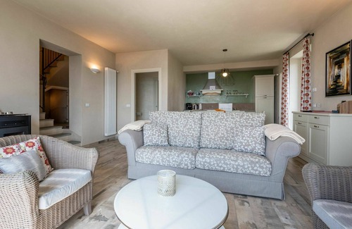 Costigliole d'Asti House | Lovely apartment in villa for 5 guests with pool, WIFI, A/C, TV, patio and panoramic view