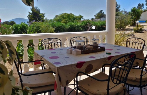 La Colina Apartment | Lovely apartment for 6 people with A/C, pool, WIFI, TV and patio