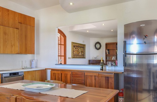 Aci Catena House | Lovely home in Acicatena with WiFi