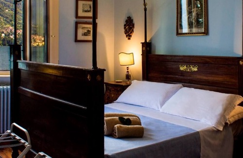 Moltrasio Villa | Luxurious waterfront private villa