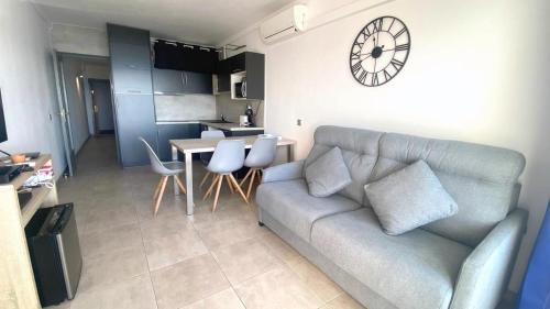 Almadraba-Canyelles Apartment | Meda chica 1f