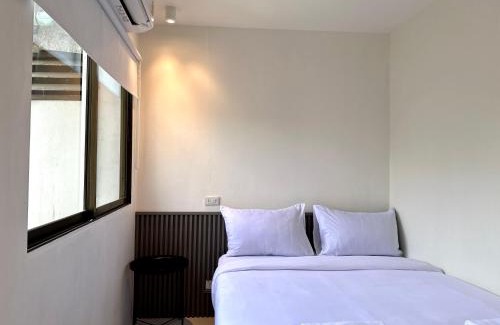 Chana Songkhram Hostel | My House Guesthouse & Restaurant
