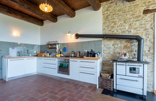 Murazzano Apartment | Nice apartment for 4 guests with WIFI, terrace, pets allowed and panoramic view