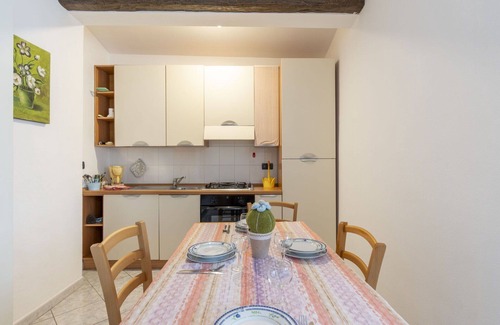 Gazzelli Apartment | Nice apartment for 4 guests with WIFI, pool, balcony, pets allowed and panoramic view