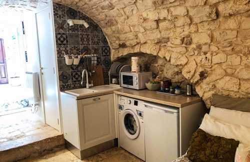 Conversano Apartment | Original dwelling totally made of stone and finely renovated. Pearl.