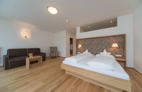 Valle San Silvestro Hotel | Park Hotel Bellevue