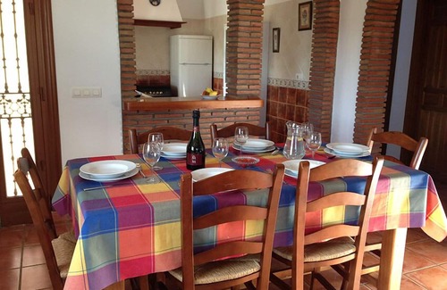 Competa Villa | Peaceful villa minutes from Competa with private pool, free wi-fi and air con.