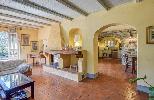 San Salvatore House | Pet friendly home in Cogorno with WiFi