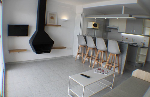 Roses Town Center Apartment | Pi Sunyer 4 1A - One Bedroom Apartment, Sleeps 4