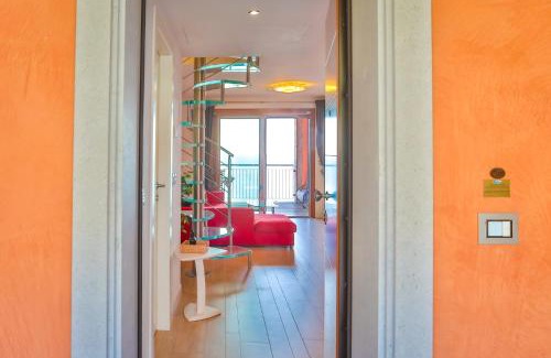 Portopiccolo Apartment | Portopiccolo Avolare Apartment InRed