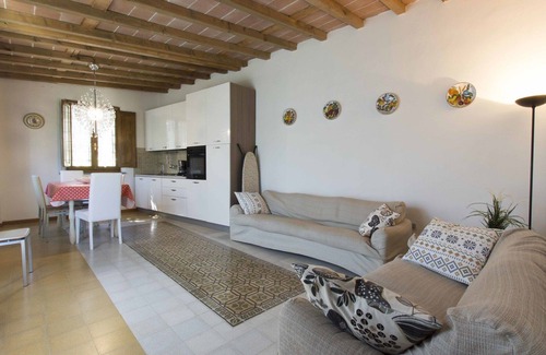 Pieve a Nievole Villa | Private Villa with A/C, private pool, hot tub, internet, TV, patio, pets allowed, panoramic view