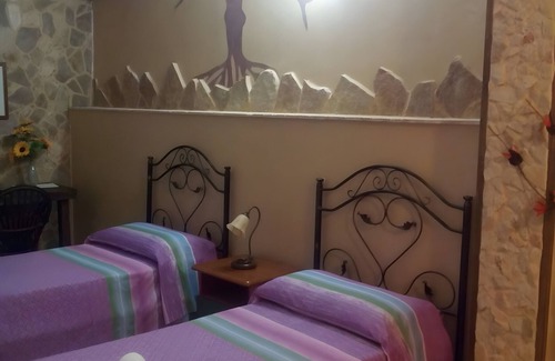 Melendugno Apartment | Room 'Grande' with Wi-Fi and Air Conditioning