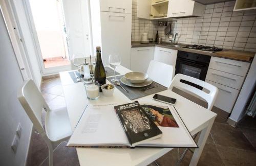 Ladispoli Apartment | SEA- ROOM-E