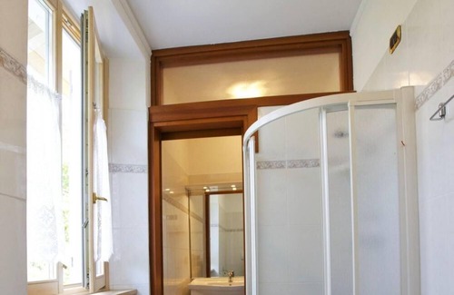 Susello Apartment | Spacious 1½-room apartment with balcony and pool and generous park