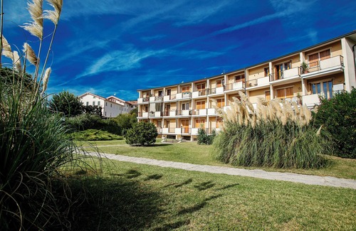 Toscolano Maderno Apartment | Spiaggia Azzurro -lakeside with terrace, Toscolano Maderno, Italy