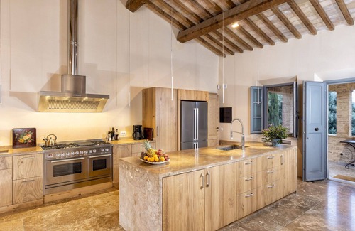 San Giovanni d'Asso Villa | Stunning private villa with A/C, private pool, WIFI, TV, patio, panoramic view, close to Montalcino