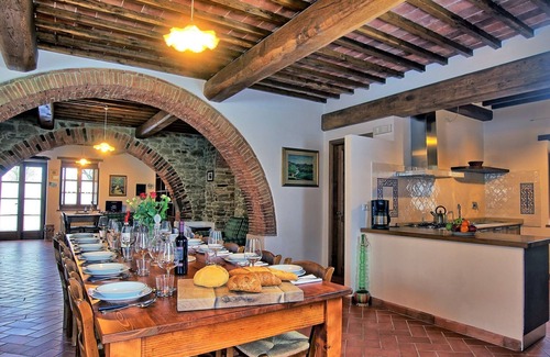 Bucine Villa | Stunning private villa for 17 people with WIFI, private pool, TV, veranda and panoramic view