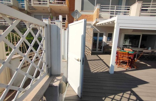 Borgo Santa Maria Apartment | The terrace by the sea
