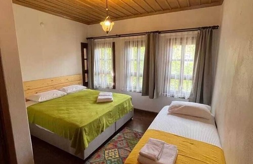 Zeytinbagi Hostel | Trilye Taşev