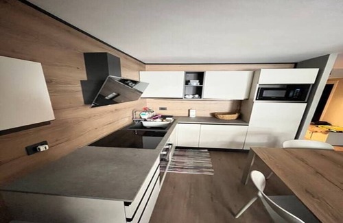 Sauze d'Oulx Apartment | Vicino seggiovia, totalmente attrezzato, campo da tennis estivo