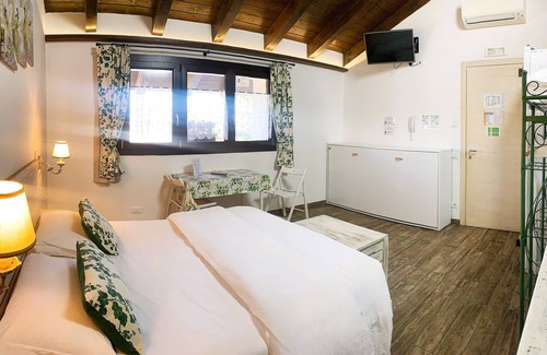 Tessera House | Villa ai Tigli Venice Airport Rooms Keyless&Self Check in