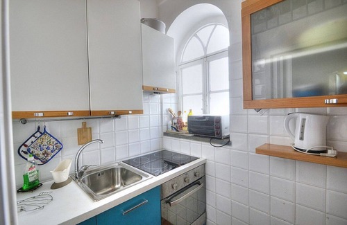 Positano House | Villa Batticuore: An elegant and welcoming independent house located in the center of Positano, with Free WI-FI.