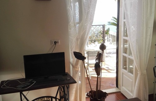 Santa Maria La Scala House | Villa Elena apartment 1
