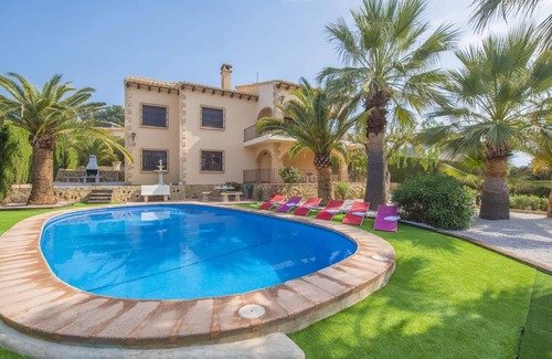 Urbanitzacio la Fustera Villa | Villa Fustera - PlusHolidays