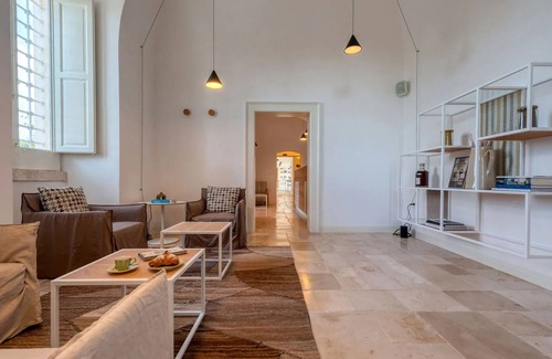 Conversano Villa | Villa in Triggianello with 10 bedrooms sleeps 20