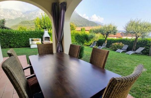Mandello del Lario House | Villa Sasso Cavallo (H7DYGR3)