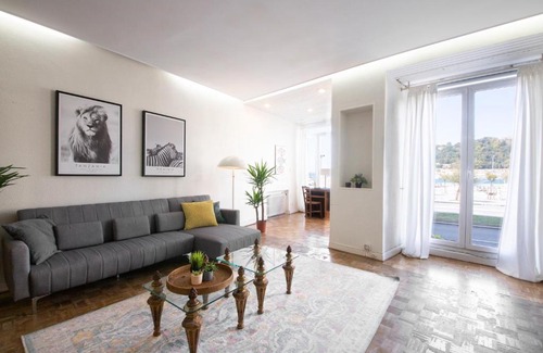 San Sebastian Centro Apartment | Vistas a la playa de La Concha, Apto Familiar Grande