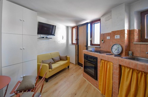 Castel di Tora Apartment | 1 bedroom cozy apartment in Castel di Tora