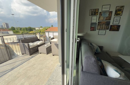 Villapizzone Apartment | 10 Min from Fiera Milano with Largo Terrazzo
