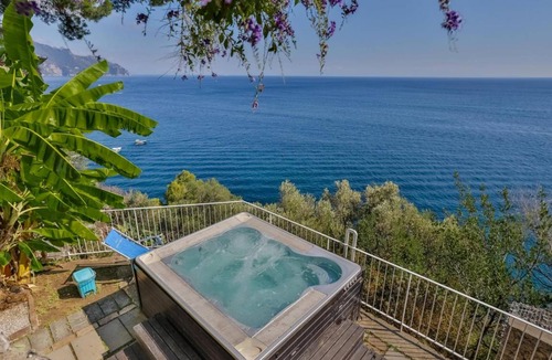Pogerola Villa | 10000 m² Villa ∙ 8 bedrooms ∙ 16 guests