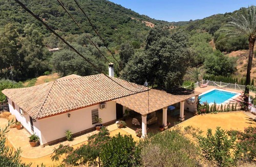 Lora Del Rio House | 110 m² House ∙ 4 bedrooms ∙ 8 guests