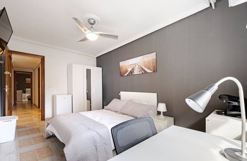 Alcala de Henares Resort | 110 m² Private room ∙ 1 bedroom ∙ 1 guest