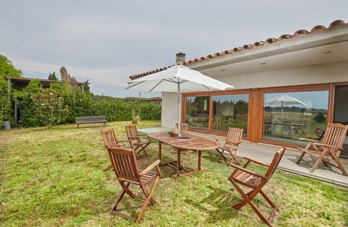 Pals House | 115 m² House ∙ 3 bedrooms ∙ 7 guests