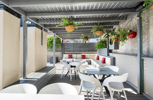 La Sagrada Familia Apartment | 115 m² Serviced apartment ∙ 4 bedrooms ∙ 127 guests