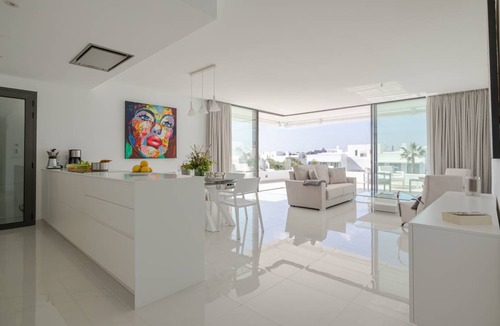 New Golden Mile Apartment | 122 m² Apartment ∙ 3 bedrooms ∙ 6 guests