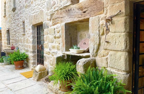 Els Plans de Sio House | 1250 m² House ∙ 10 bedrooms ∙ 20 guests