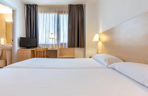 Vilafranca del Penedes Hotel | 13 m² Hotel ∙ 7 guests
