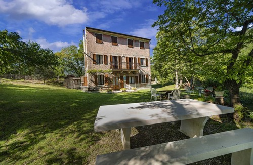 Caprino Veronese Apartment | 130 m² Apartment ∙ 2 bedrooms ∙ 6 guests