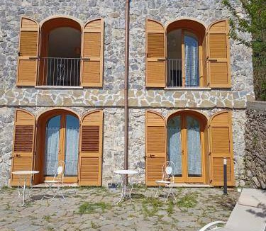 Montepertuso Apartment | 140 m² Apartment ∙ 3 bedrooms ∙ 9 guests