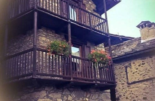 Perloz House | 140 m² House ∙ 3 bedrooms ∙ 6 guests