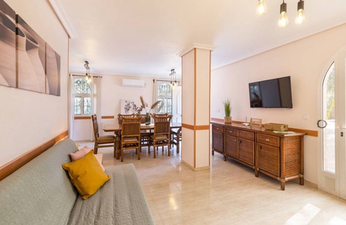 Totana House | 140 m² House ∙ 5 bedrooms ∙ 15 guests