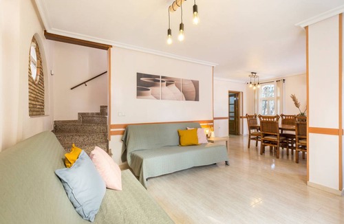 Totana House | 140 m² House ∙ 5 bedrooms ∙ 15 guests