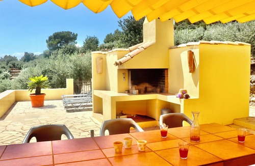 Tortosa House | 15 minutes to the sea, your vacation paradise in the middle of an olive grove!