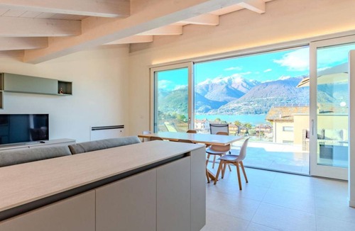 Colico Piano Apartment | 150 m² Apartment ∙ 3 bedrooms ∙ 10 guests