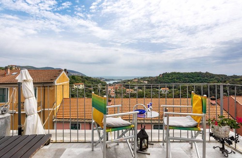 Pitelli Apartment | 150 m² Apartment ∙ 4 bedrooms ∙ 6 guests