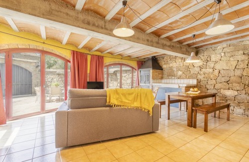 Els Plans de Sio House | 150 m² House ∙ 2 bedrooms ∙ 6 guests